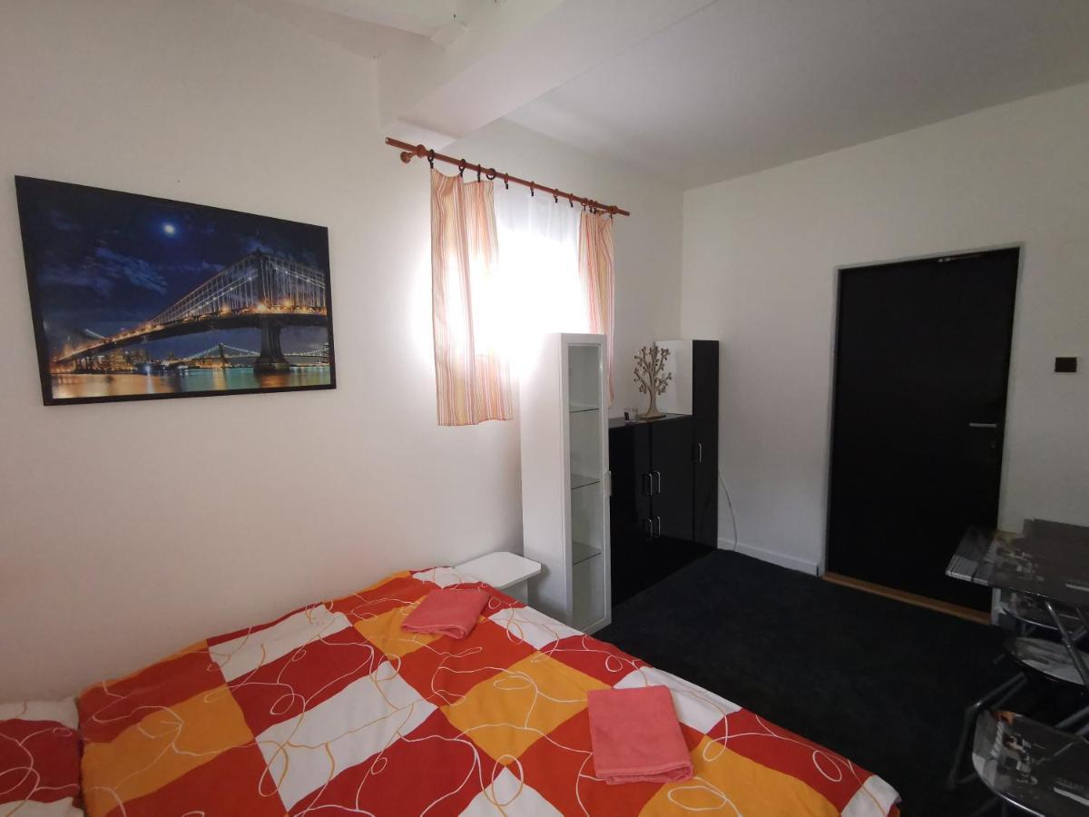 Hotel Penzion Tomy Na Plazi Frymburk Zewnętrze zdjęcie