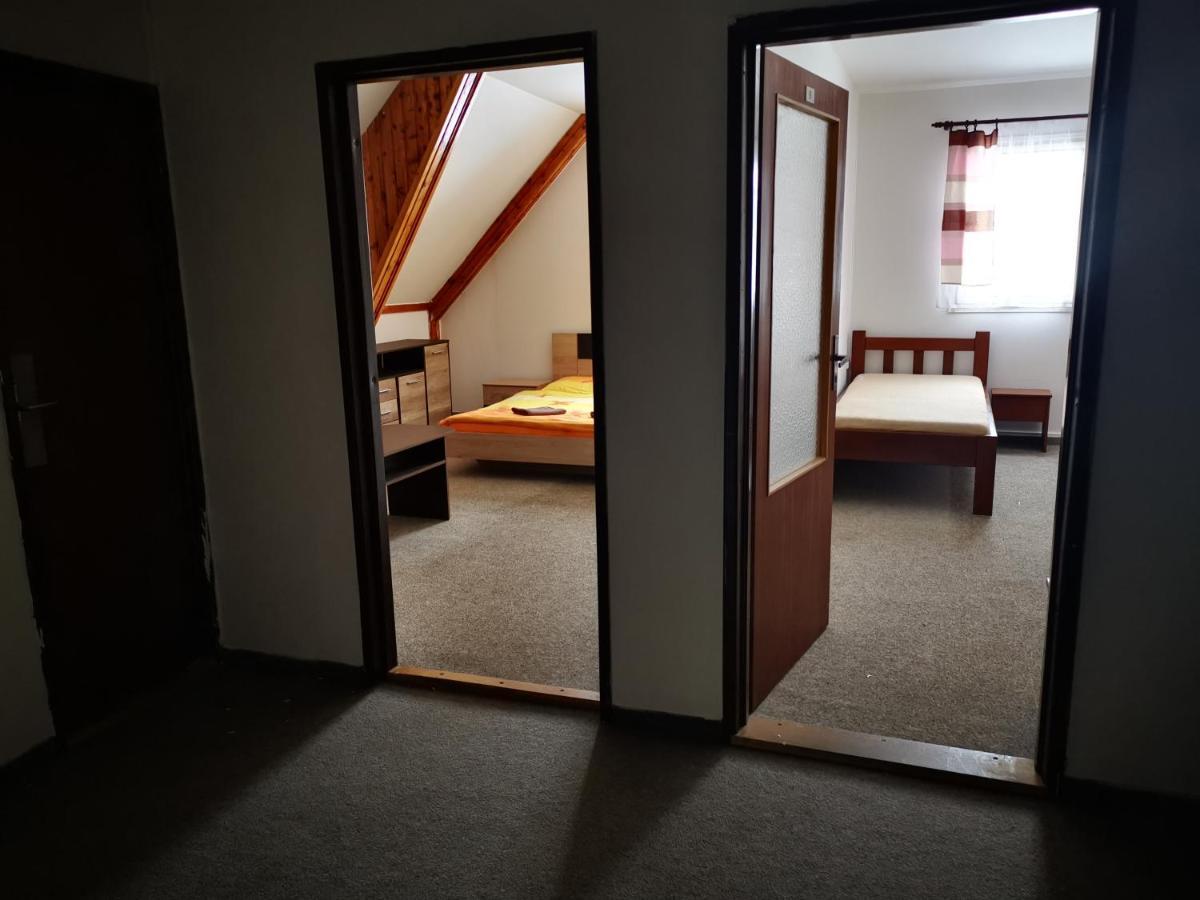 Hotel Penzion Tomy Na Plazi Frymburk Zewnętrze zdjęcie